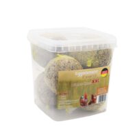 Huehner Kugel XXL im Netz